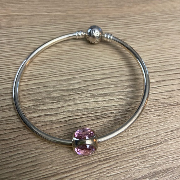 Pandora bangle bracelet - Picture 1 of 1